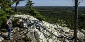 The Crack Hiking Trail